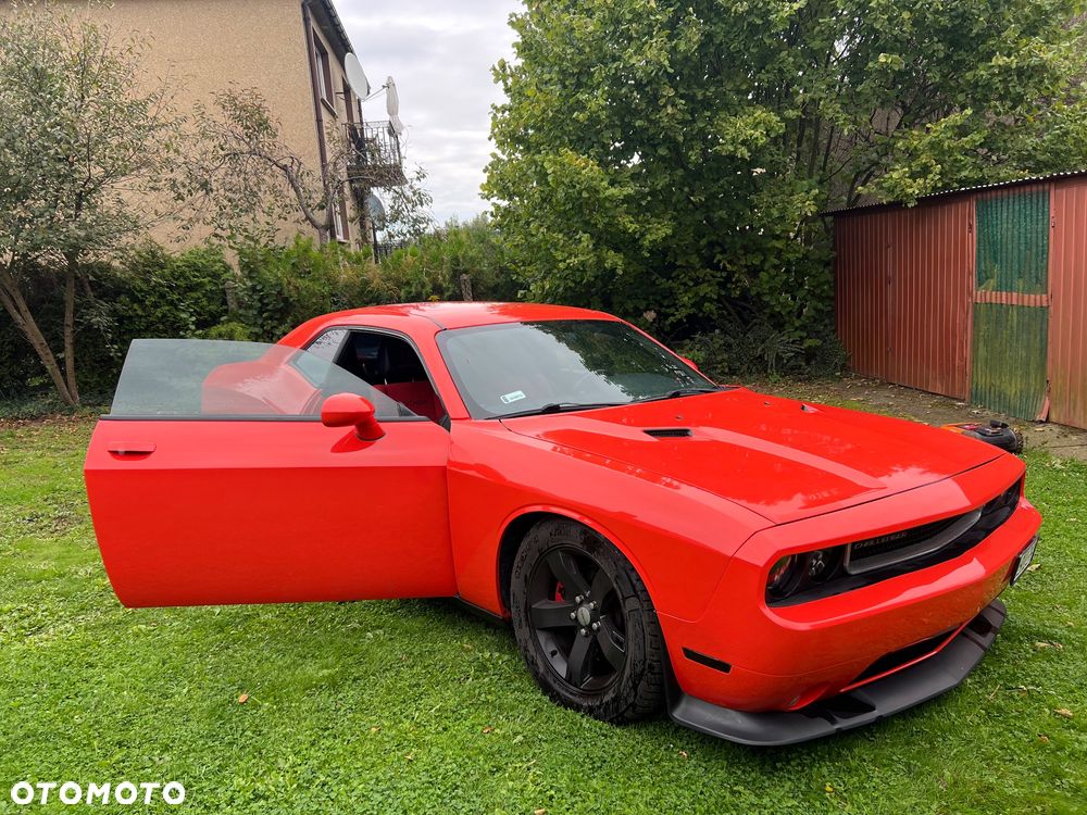Dodge Challenger - 16