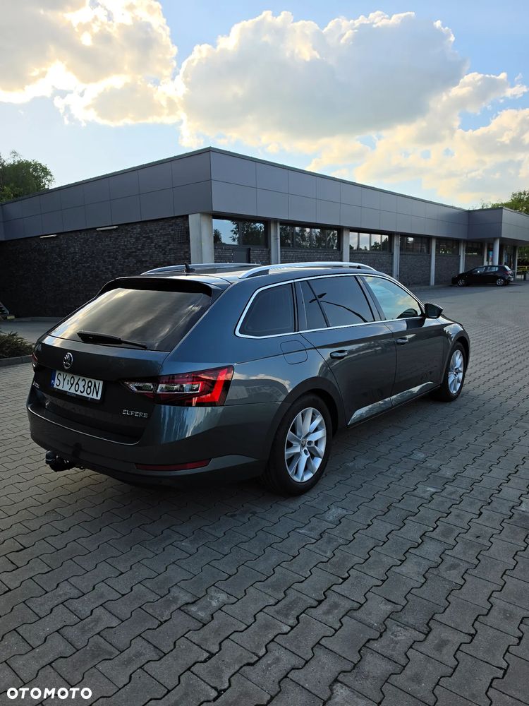 Skoda Superb 2.0 TDI Style DSG - 5