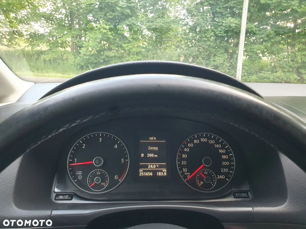 Volkswagen Touran 1.6 TDI DPF Cross - 12