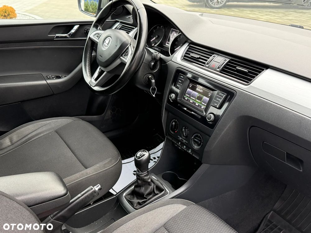 Skoda RAPID Spb 1.2 TSI Style - 16