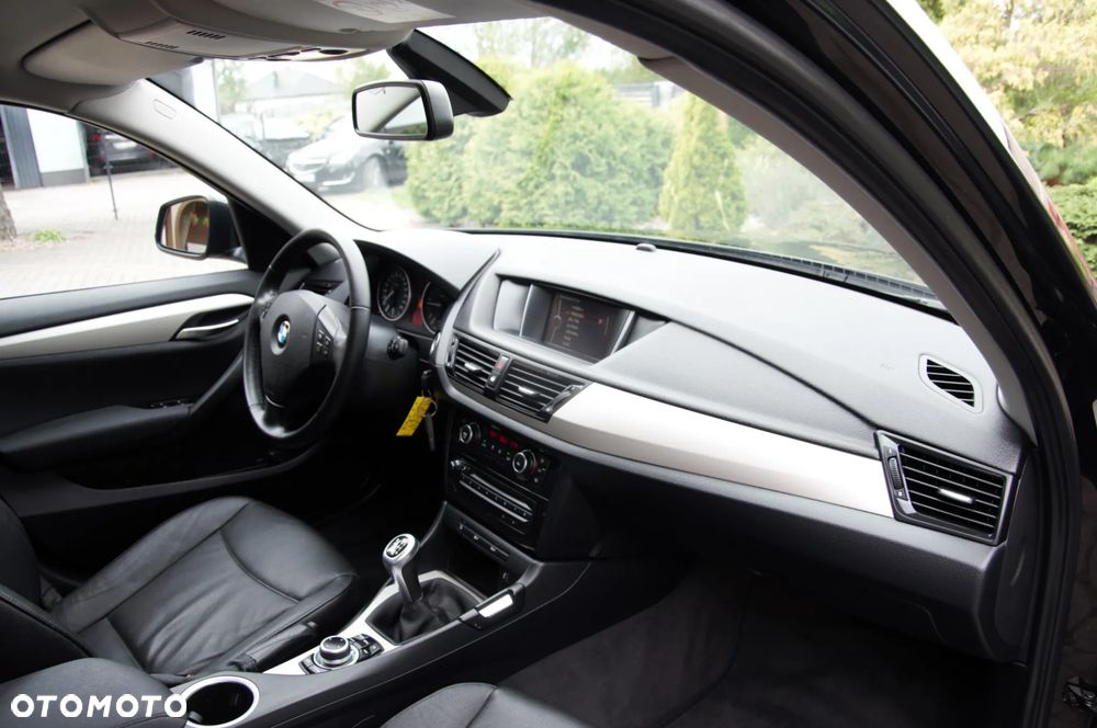 BMW X1 sDrive18d xLine - 9
