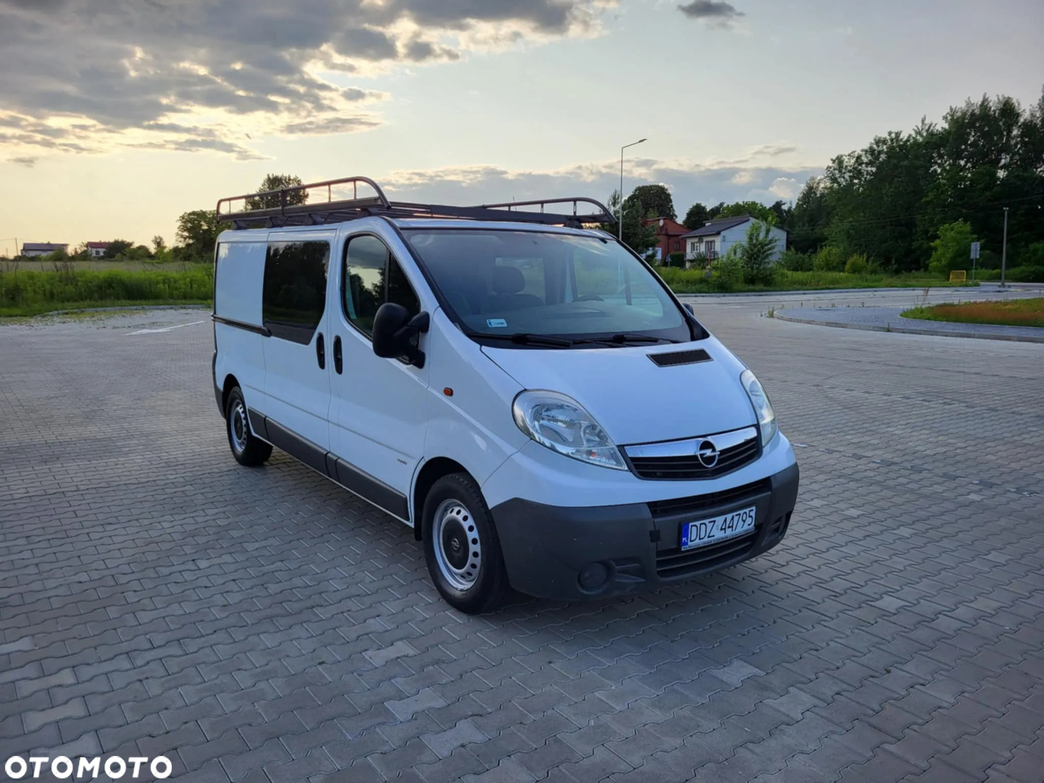Opel Vivaro - 2
