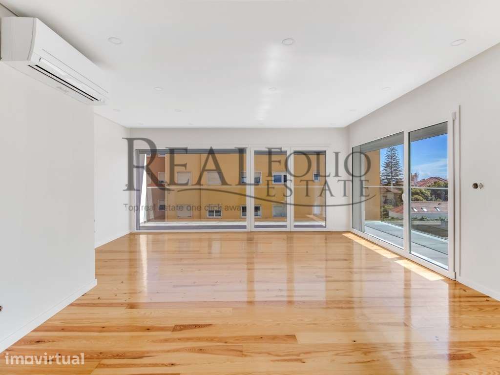 Apartamento T4 com Varanda junto à praia com vista Mar - Grande imagem: 3/40