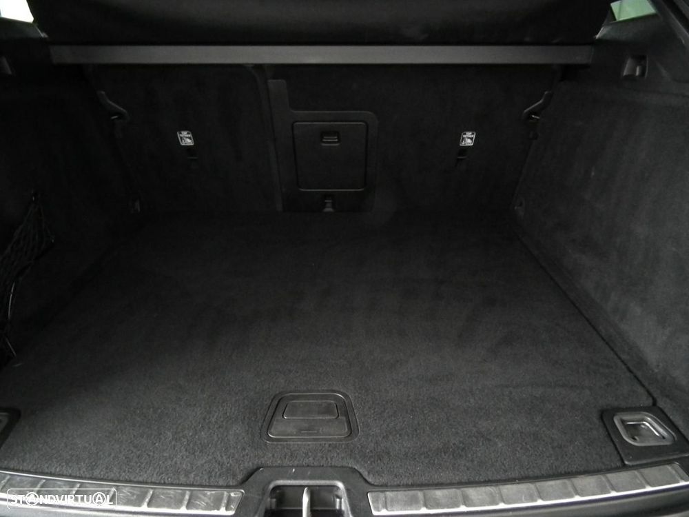 Volvo XC 60 2.0 D4 R-Design Geartronic - 26