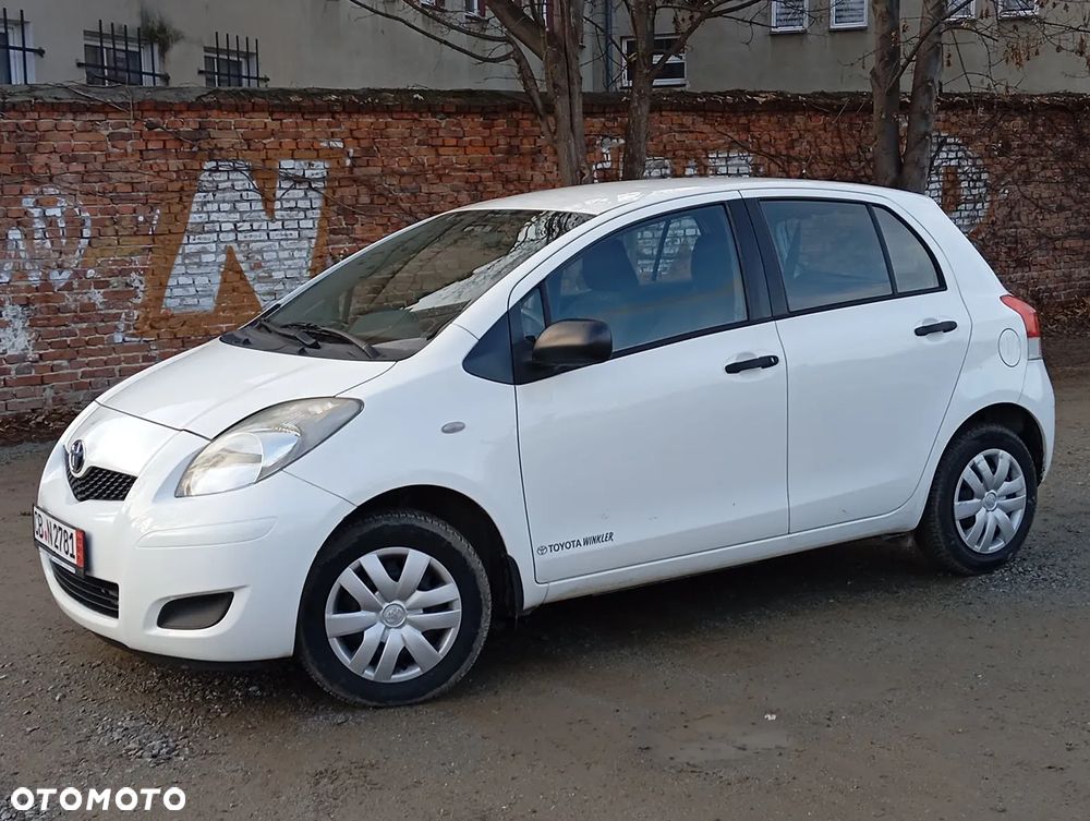 Toyota Yaris 1.0 VVT-i Cool Edition - 2