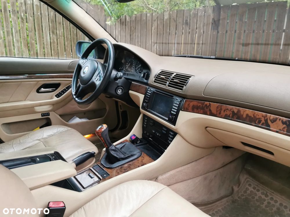 BMW Seria 5 - 10