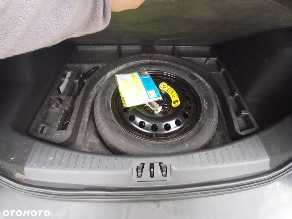 Ford Kuga 2.0 TDCi 4x4 Vignale - 38