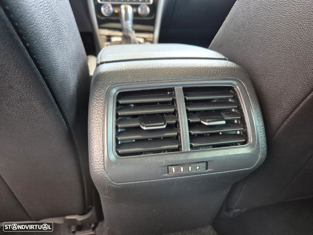 VW Golf 2.0 TDI GTD DSG - 35