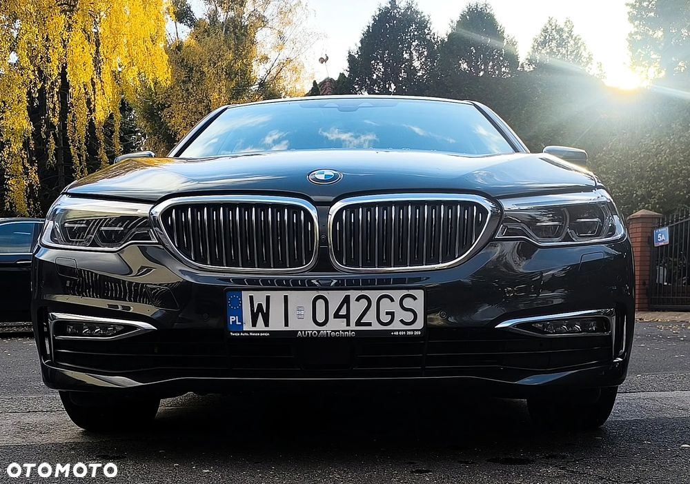 BMW Seria 5 530i xDrive - 15