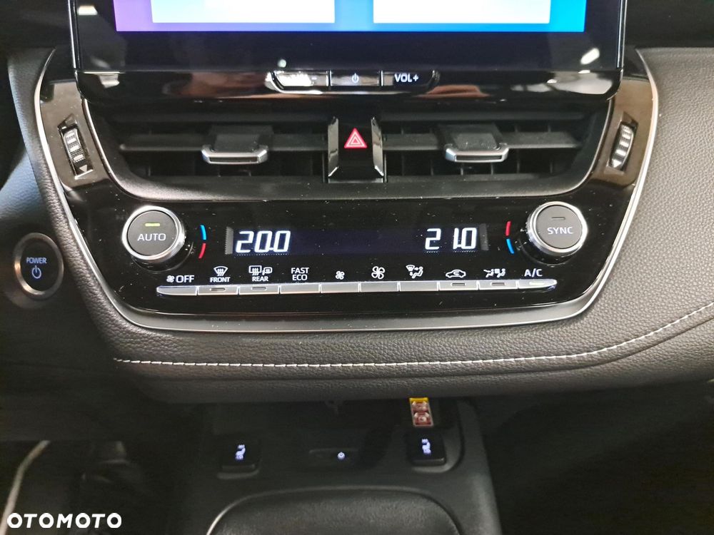 Toyota Corolla 1.8 Hybrid Comfort - 24