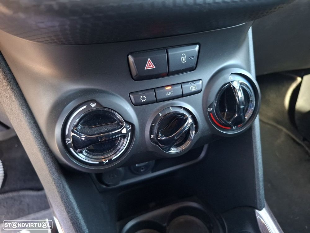 Peugeot 2008 1.2 PureTech Allure - 19