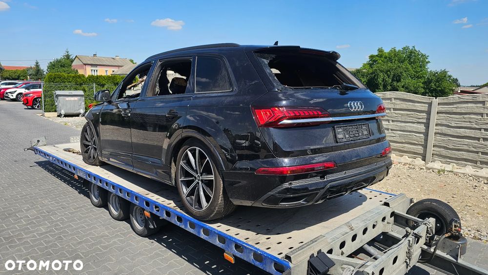 Audi Q7 - 1
