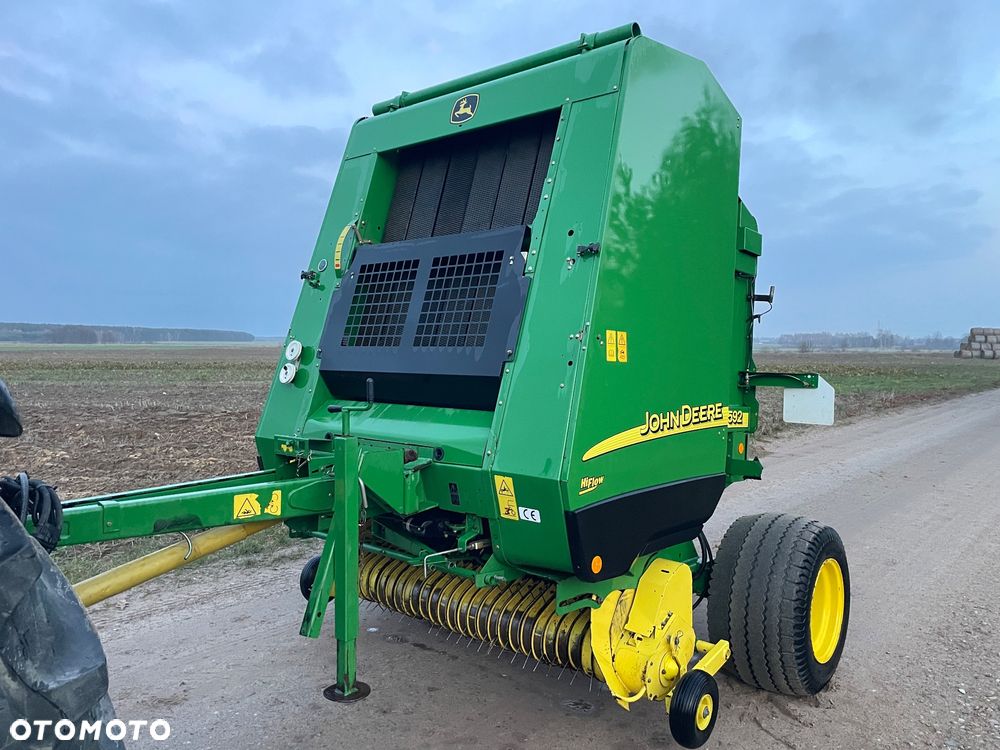 John Deere 592 - 9