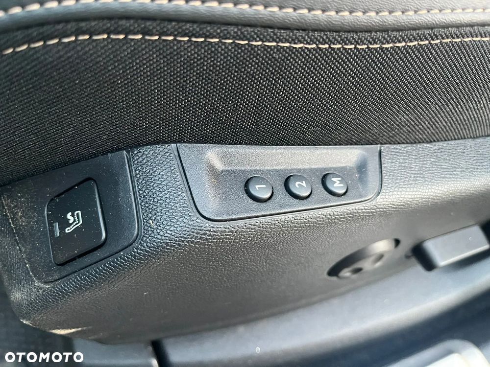 Peugeot 3008 1.6 PureTech GPF GT Line S&S EAT8 - 17