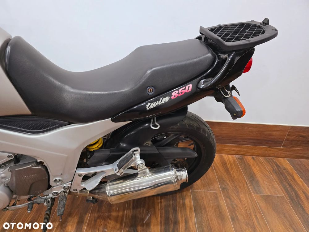 Yamaha TDM - 22
