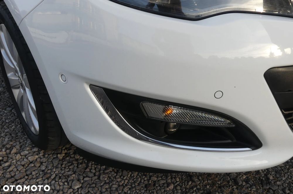 Opel Astra 1.4 T Cosmo EU6 - 25
