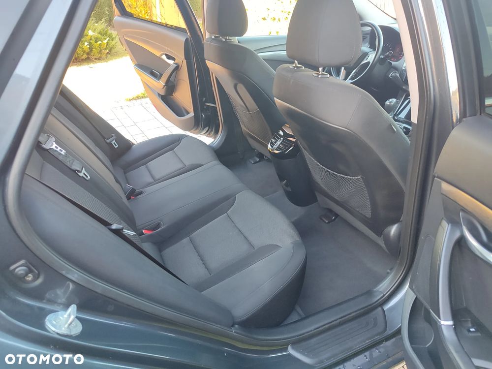 Hyundai i40 1.6 GDI Comfort + - 24