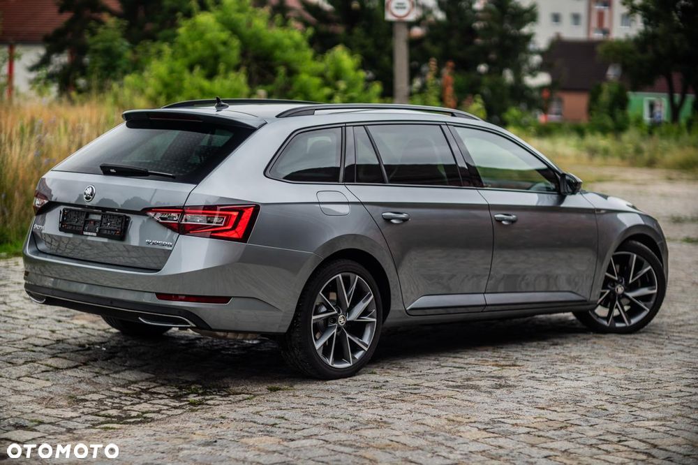 Skoda Superb 1.5 TSI Sportline DSG - 8
