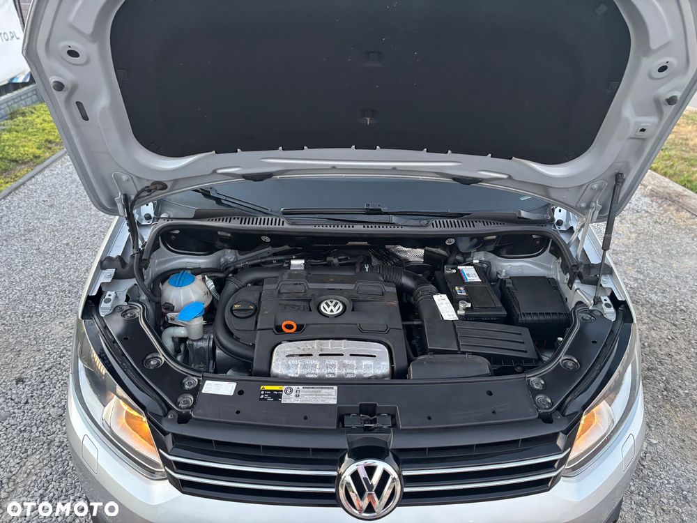 Volkswagen Touran - 17