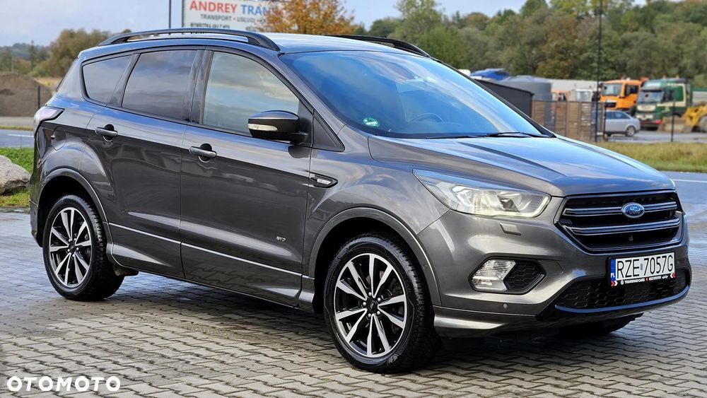 Ford Kuga 2.0 TDCi 4x4 ST-Line - 14