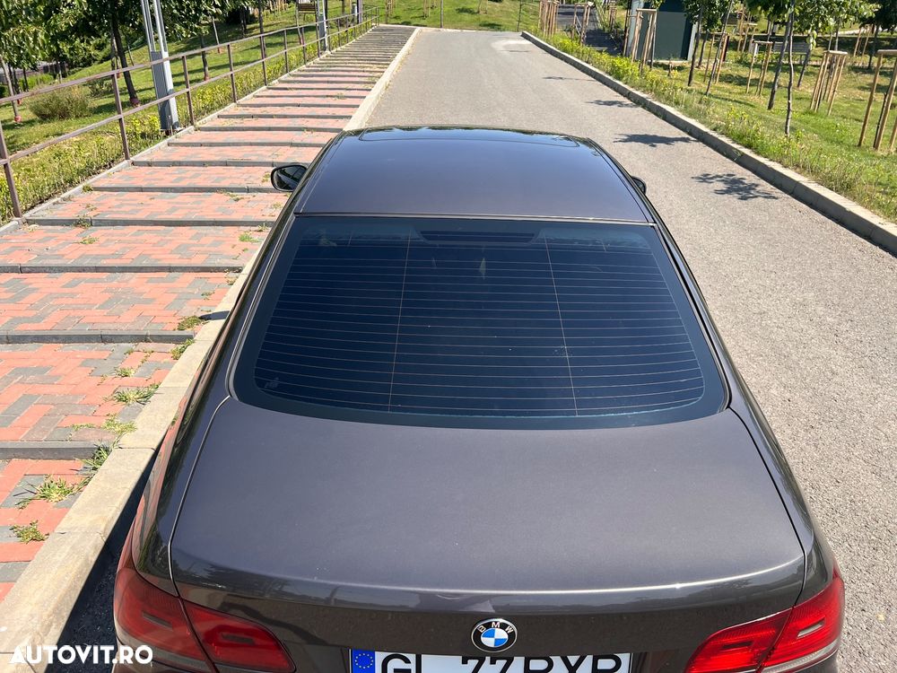 BMW Seria 3 320i Aut. - 13