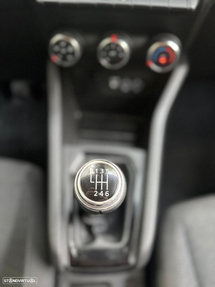 Renault Clio 1.0 TCe Evolution - 19