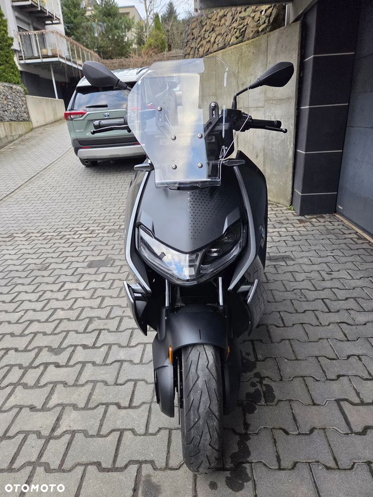 BMW CE 04 - 12
