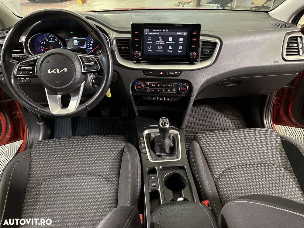 Kia XCeed - 10