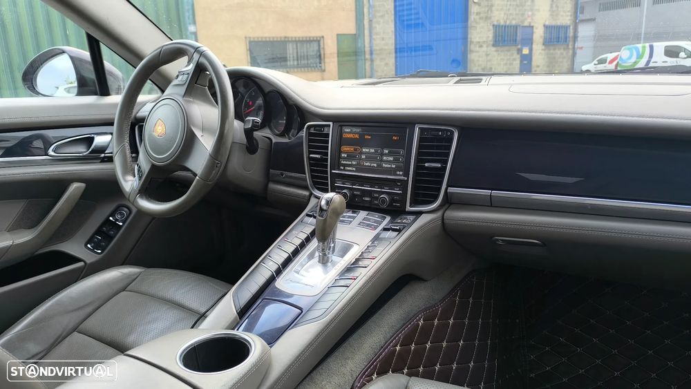 Porsche Panamera 4 Platinum Edition PDK - 6