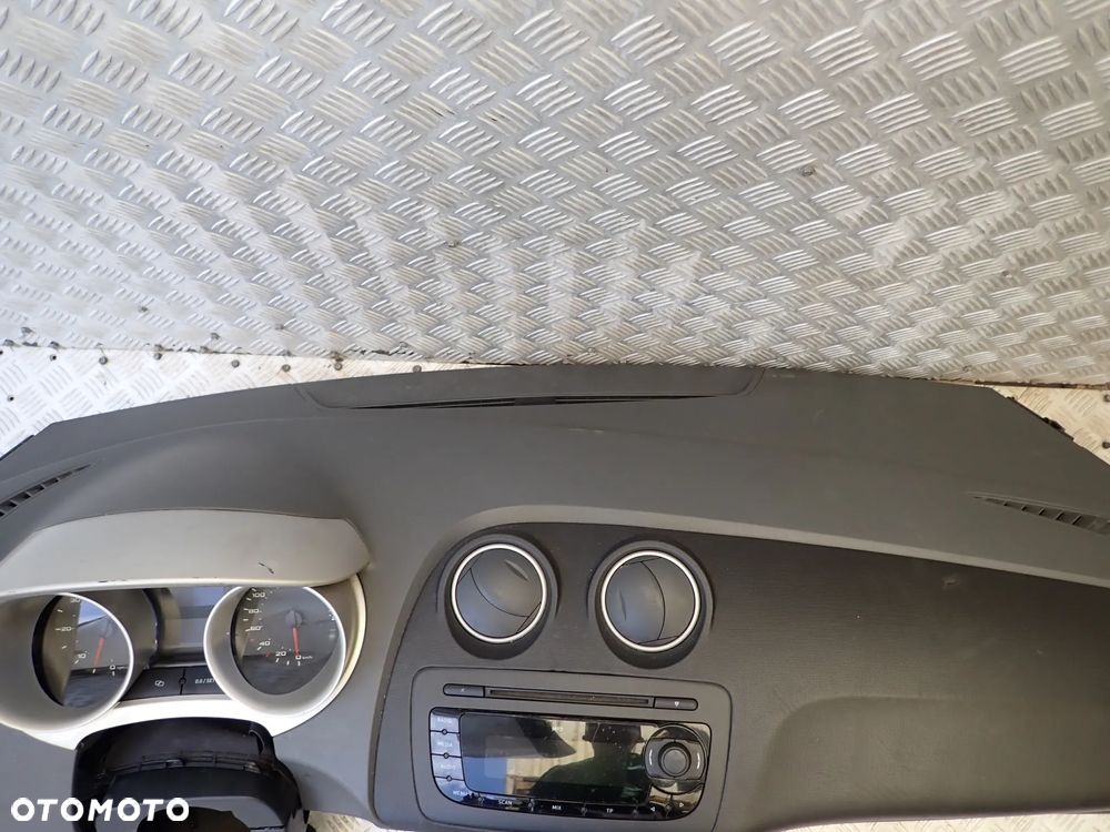 KOKPIT DESKA ROZDZIELCZA SEAT IBIZA IV ,WERSJA 5 DRZWIOWA  Z PASAMI - 10