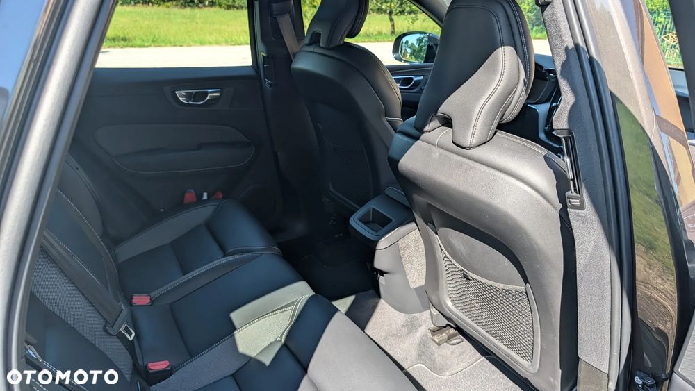 Volvo XC 60 B4 B R-Design - 33