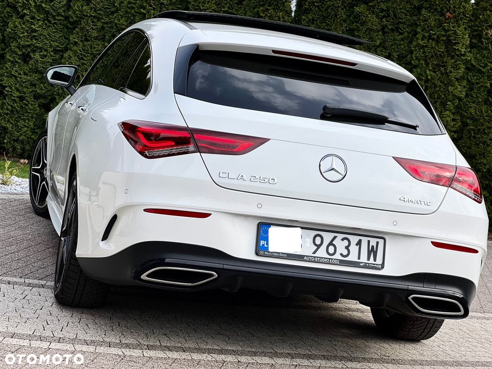Mercedes-Benz CLA 250 4-Matic AMG Line 7G-DCT - 25
