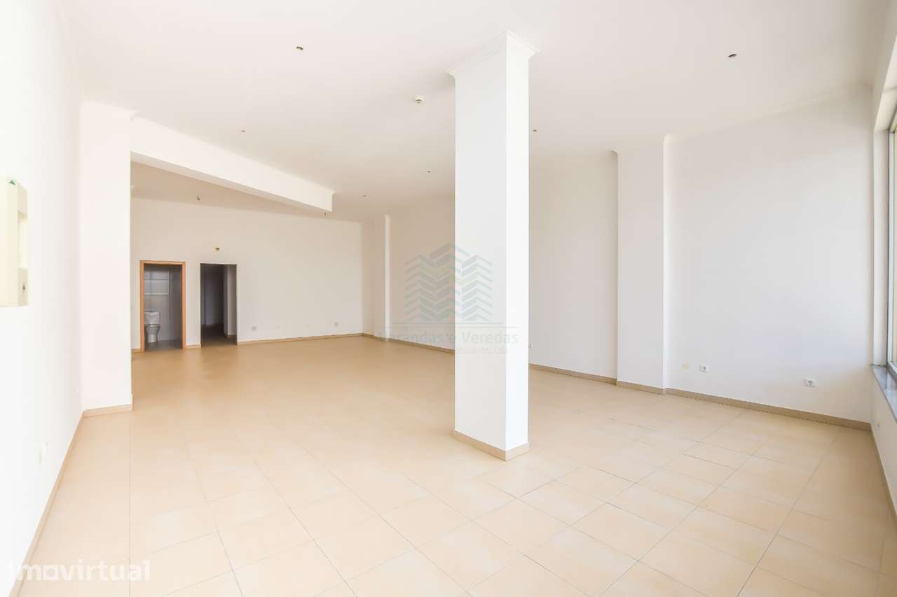 Loja para comércio/serviços com 120m² em Torres Novas - Grande imagem: 5/13