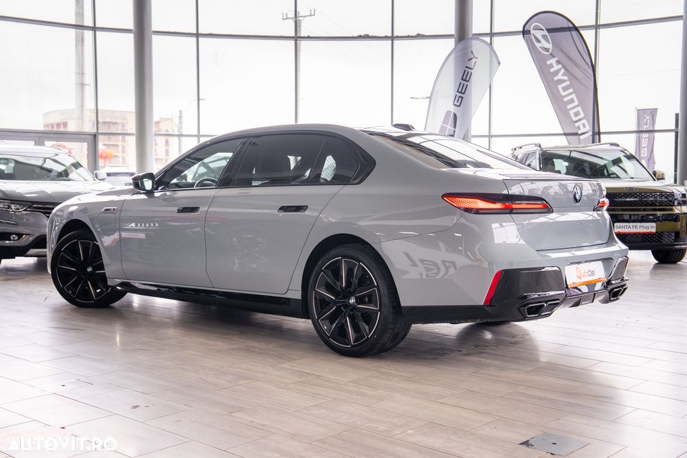 BMW M7 M760e xDrive - 17