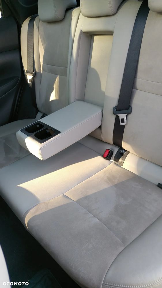 Nissan Qashqai 1.6 dCi Xtronic TEKNA+ - 33