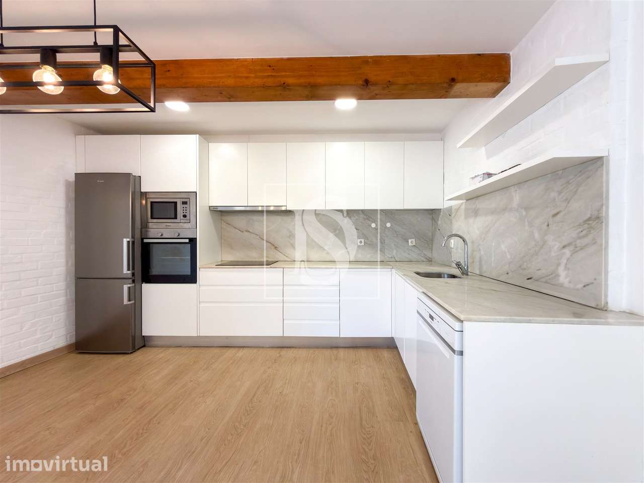 Moradia em Pedra com 2 Quartos, carport e 900 m² de Jardim — Portela d - Grande imagem: 5/32