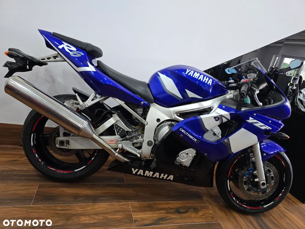 Yamaha R6 - 3