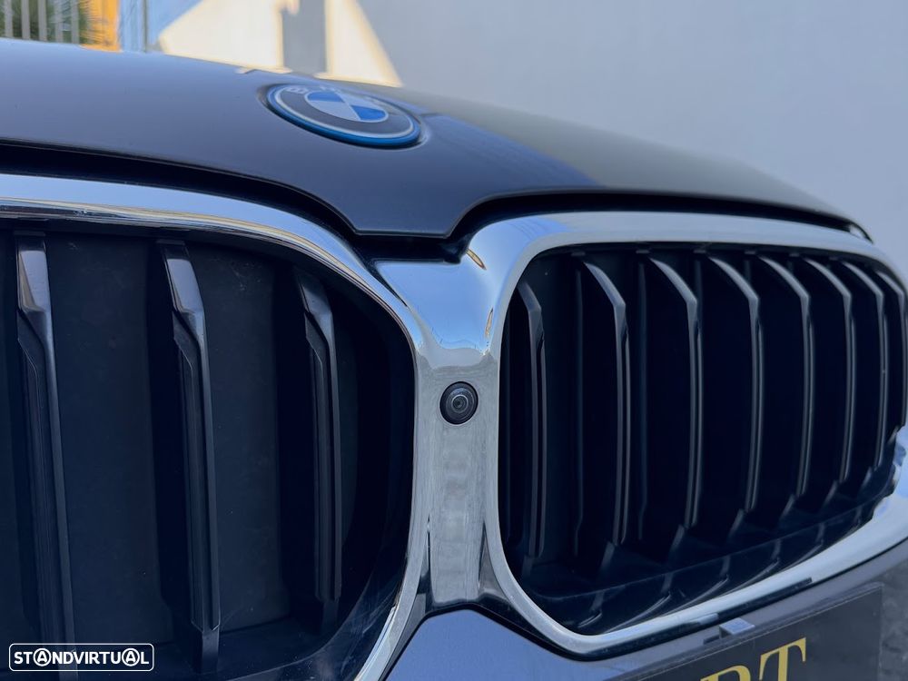 BMW 520 e Aut. Luxury Line - 4