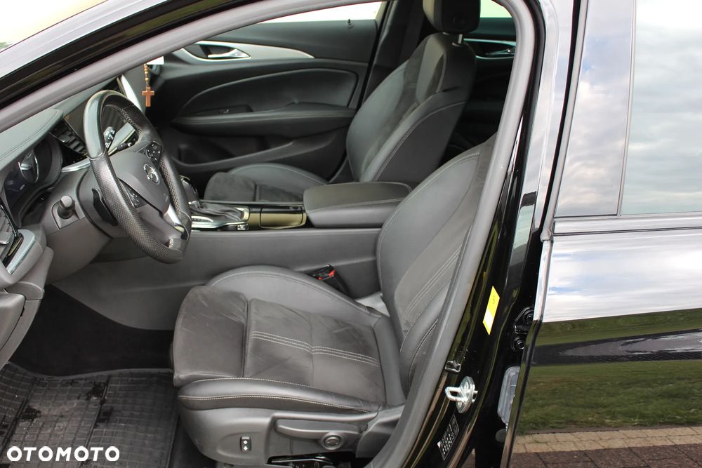 Opel Insignia - 10