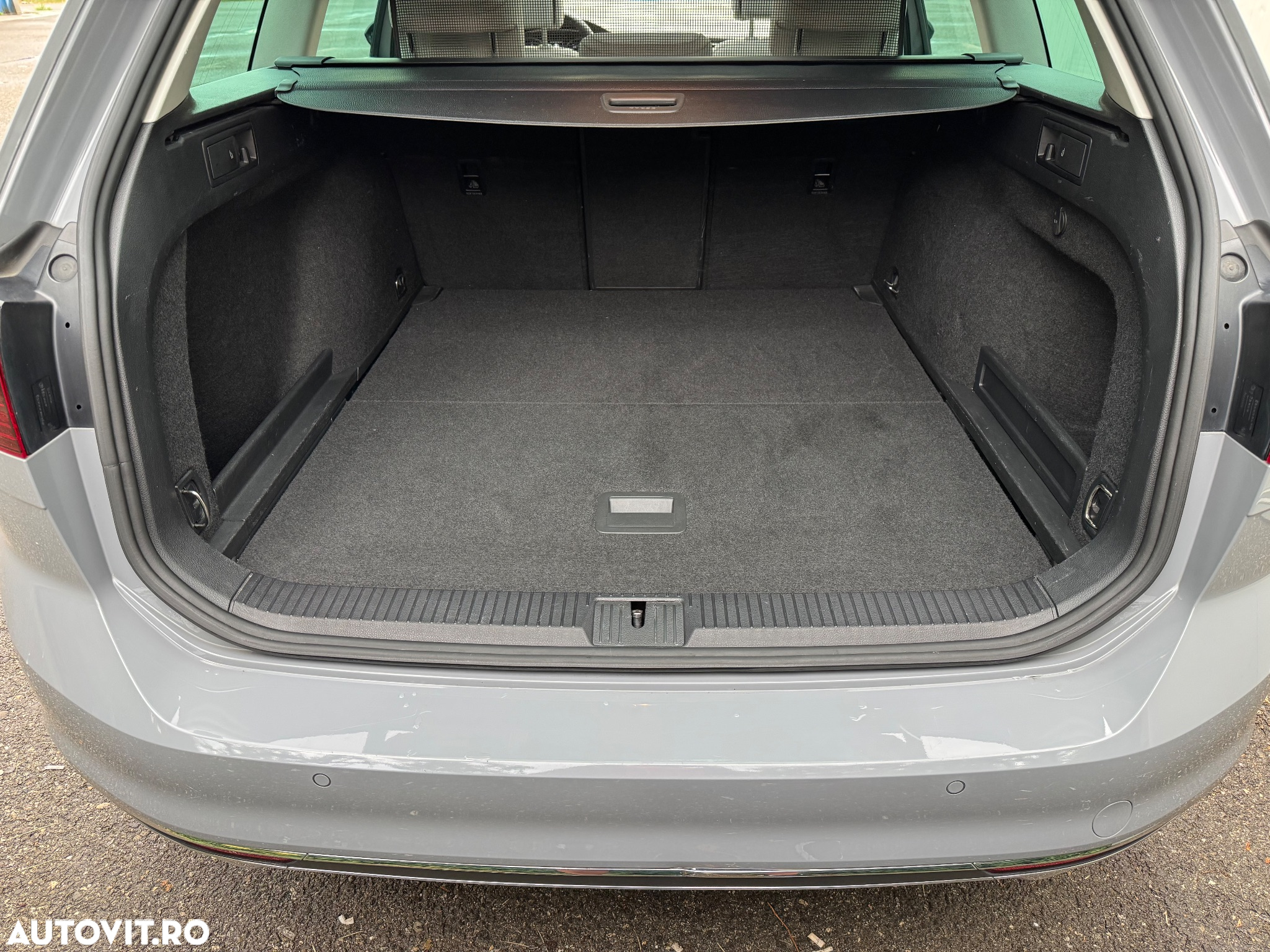 Volkswagen Passat Variant 2.0 TDI SCR DSG Elegance - 38