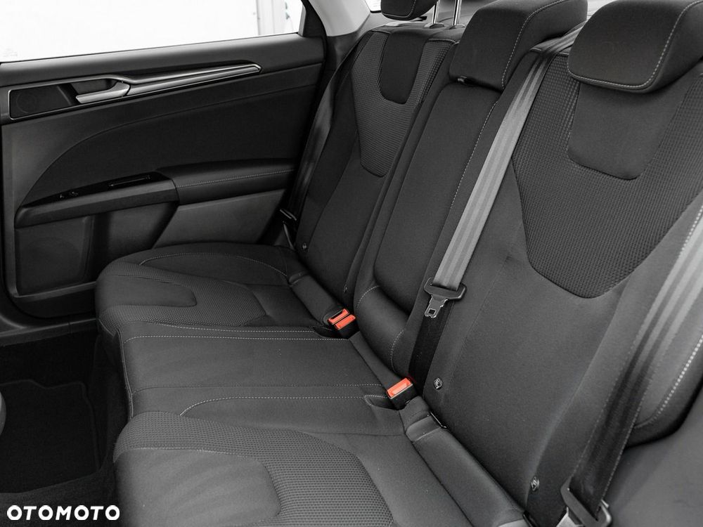 Ford Mondeo - 26