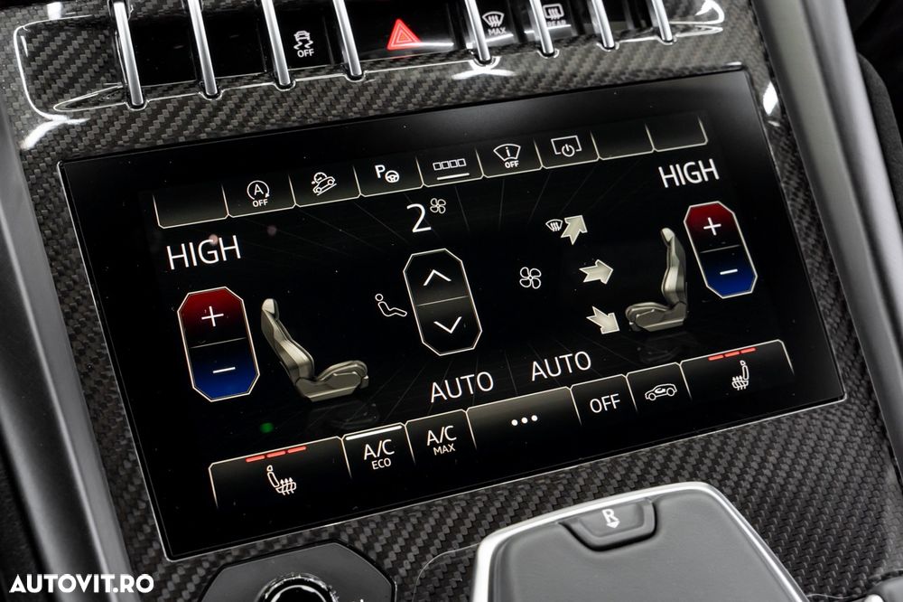 Lamborghini URUS - 36