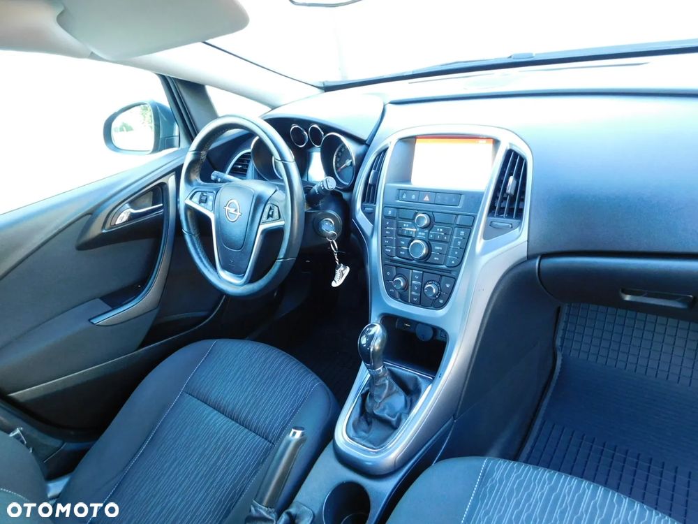 Opel Astra 1.6 ECOFLEX Start/Stop Innovation - 17