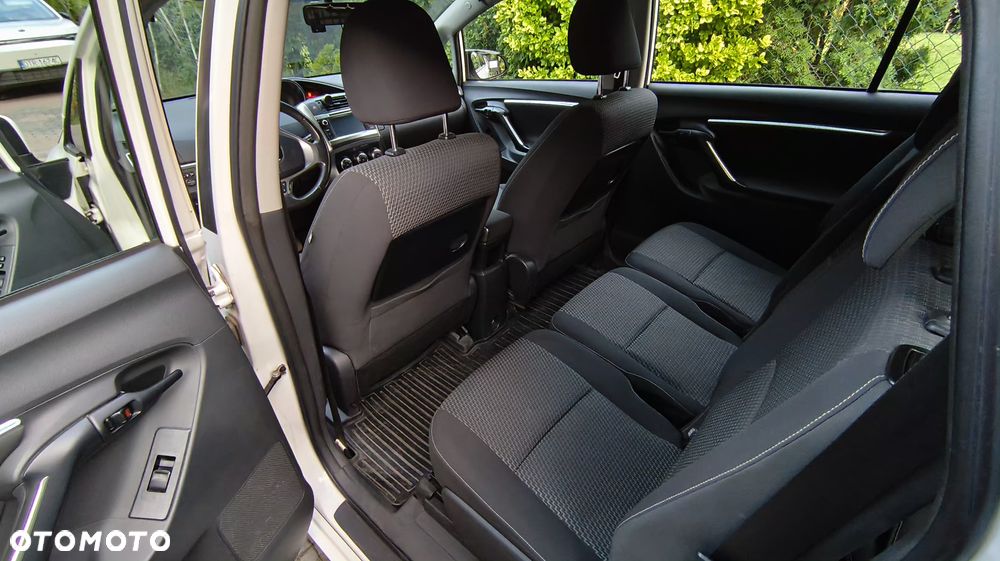 Toyota Verso 2.0 D-4D Premium - 38