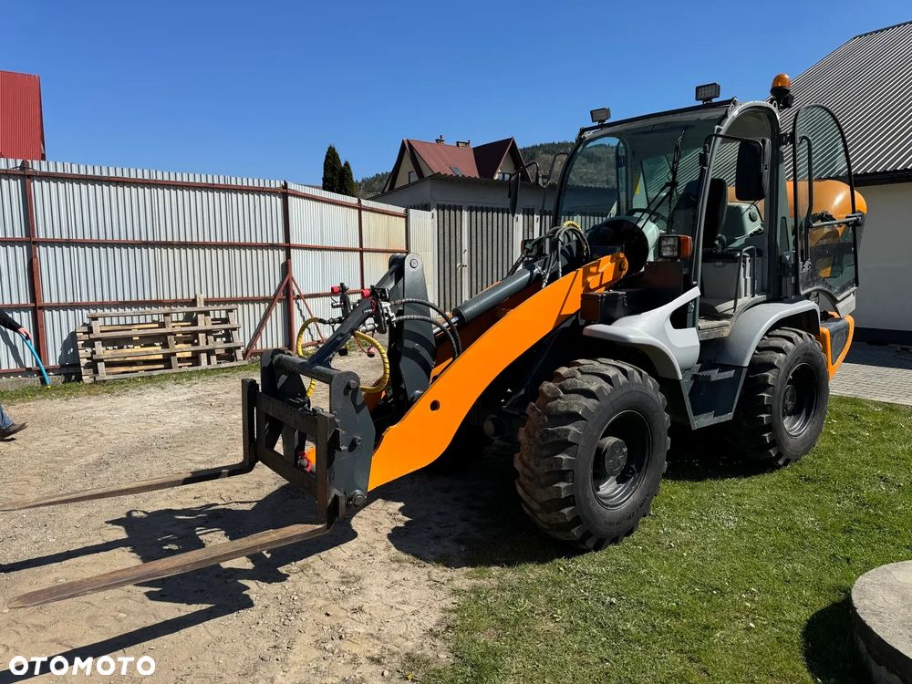Kramer ALLRAD 680 - 33