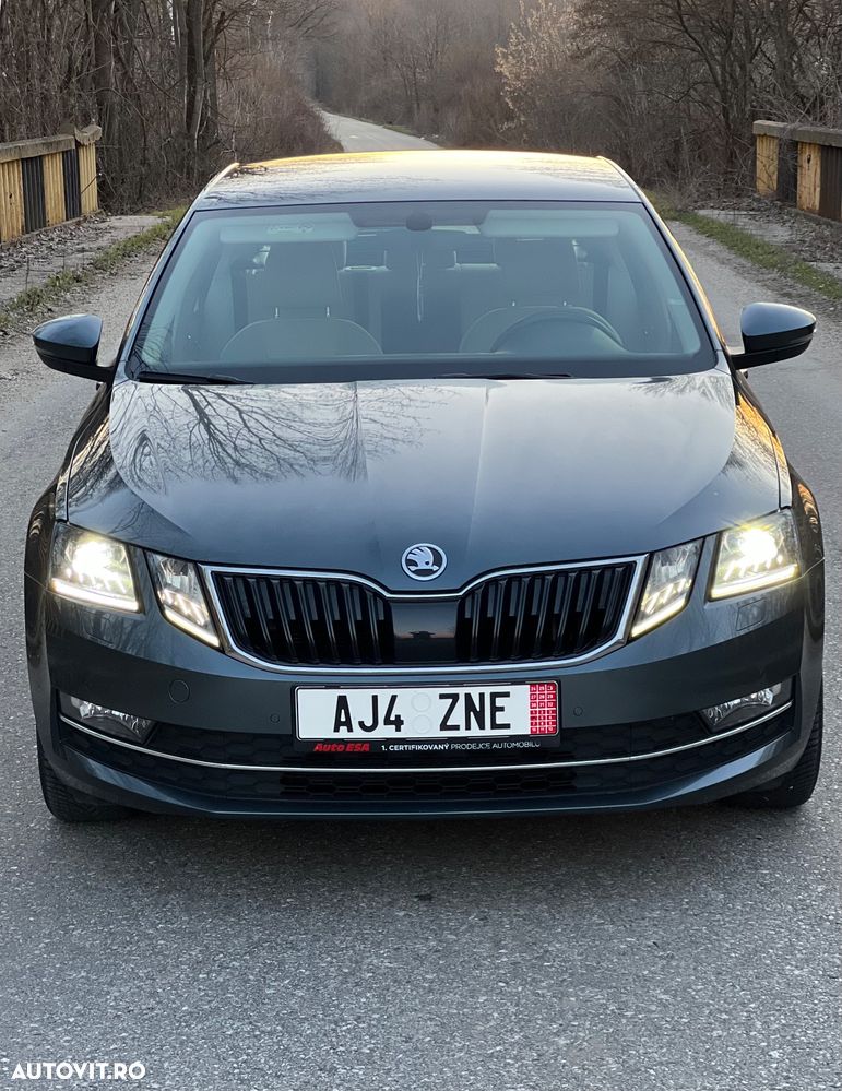 Skoda Octavia 1.6 TDI DSG Style - 1