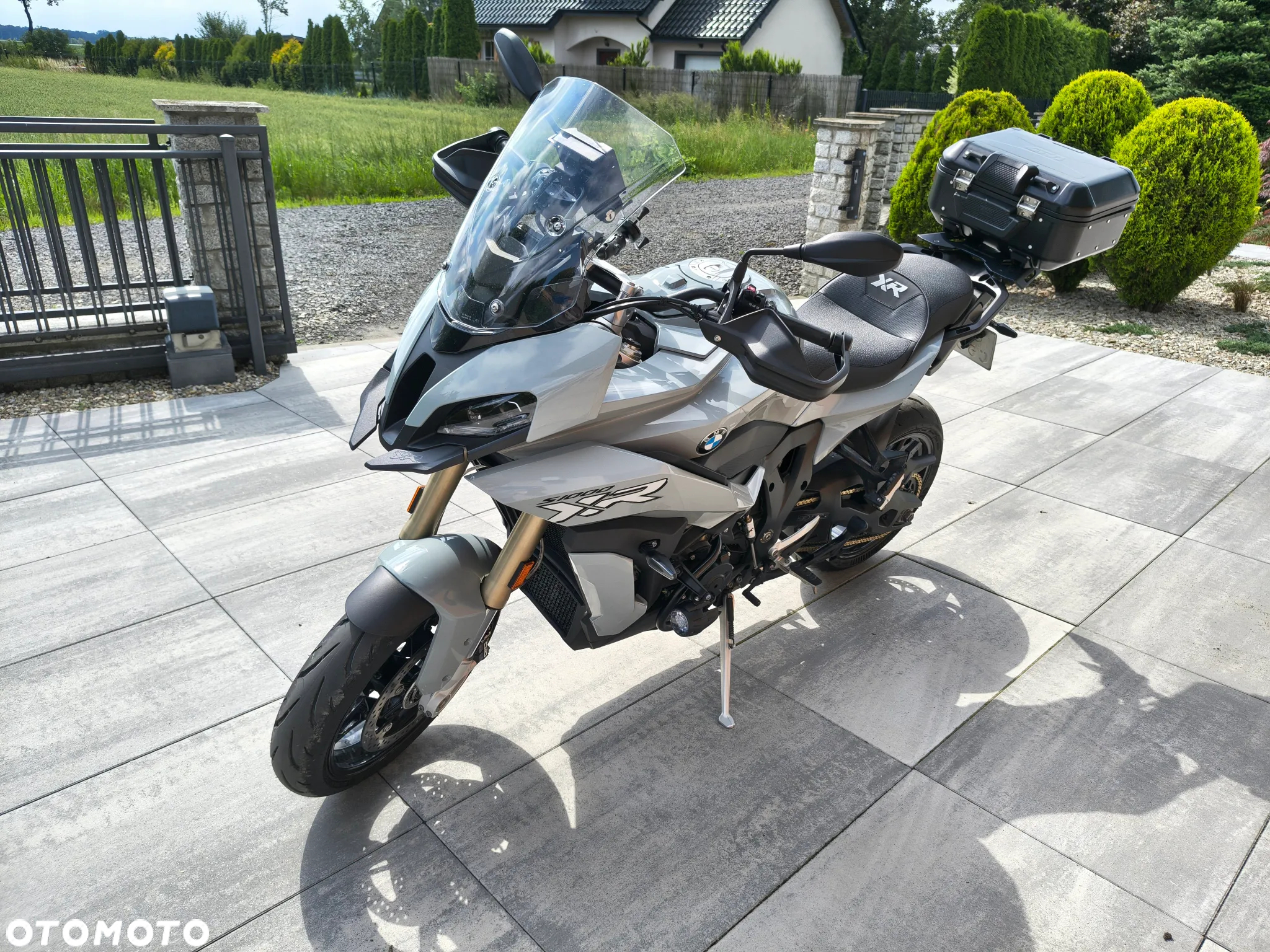 BMW XR - 2