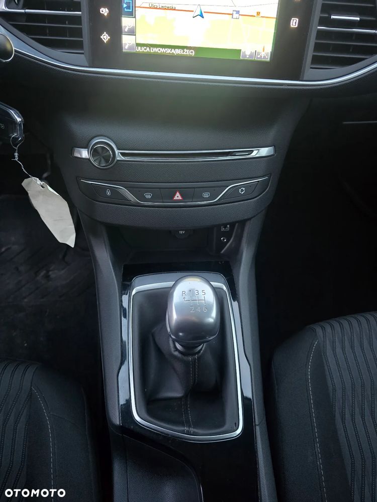 Peugeot 308 e-HDi 115 Stop & Start Allure - 22