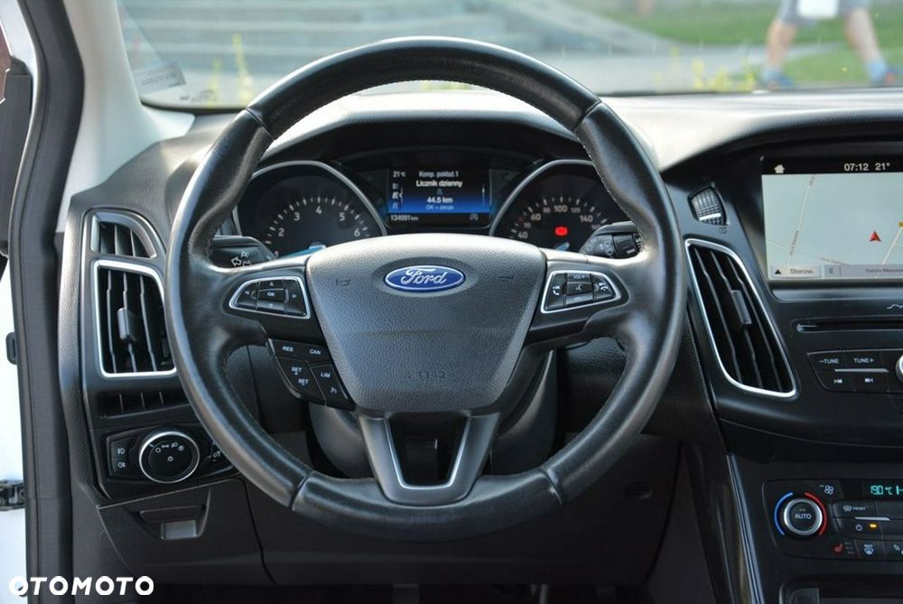 Ford Focus 1.5 EcoBoost STart-Stopp-System ST-LINE - 28