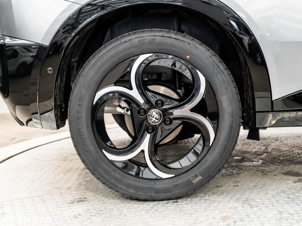 Alfa Romeo Junior 1.2 mHEV Ibrida Speciale eDCT - 12